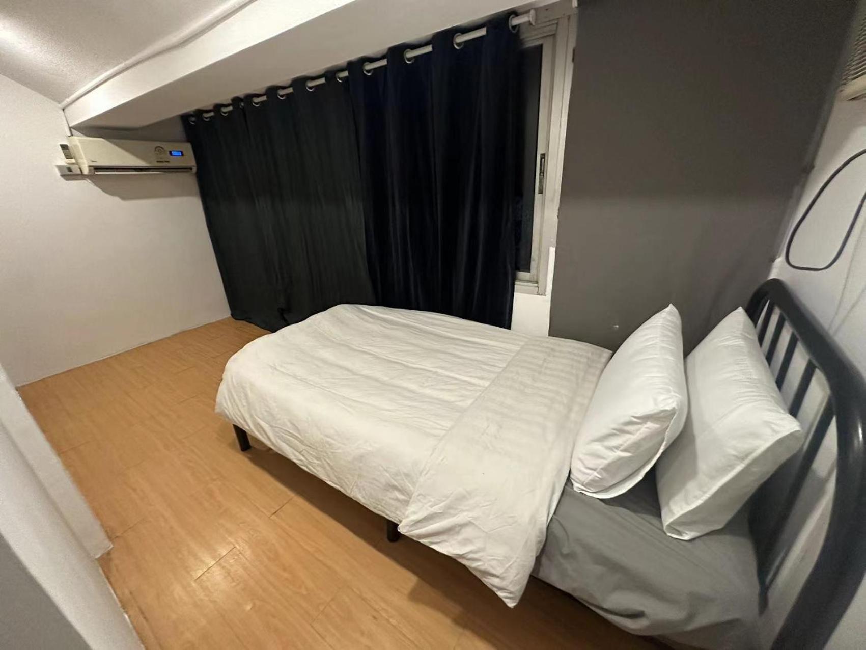 The Cute Silom Hostel Bangkok Esterno foto