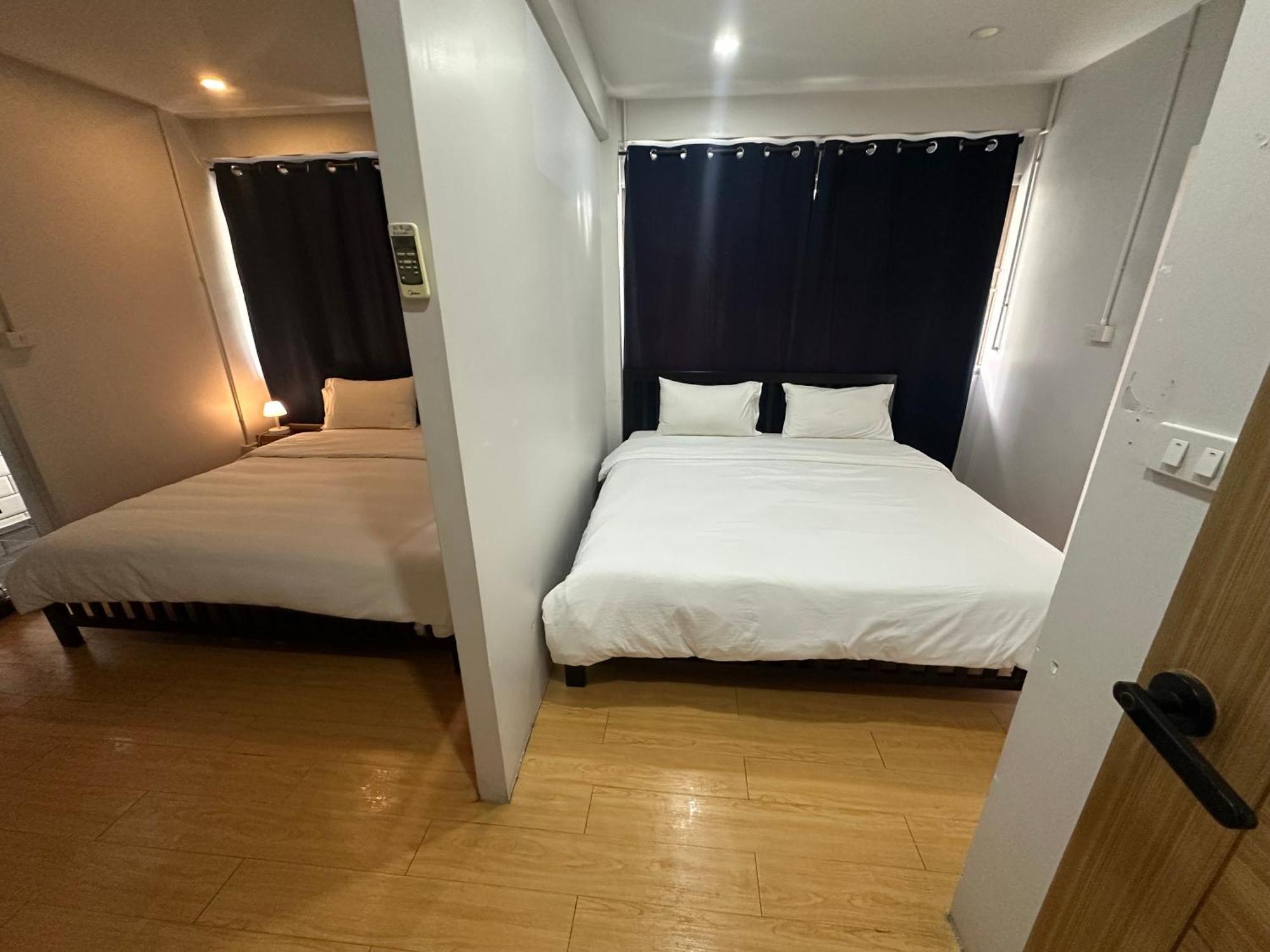The Cute Silom Hostel Bangkok Esterno foto